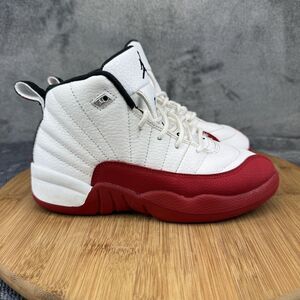 Air Jordan 12 Retro Shoes Youth Size 1Y Varsity Cherry Basketball151186-116